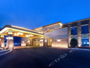 畅享泡汤品茗，何等惬意享受 安吉君澜度假酒店1晚+石语汤池门票